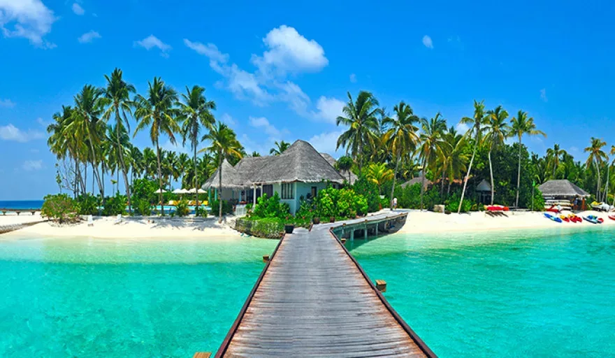 <div style="margin-right: 80px; margin-top: -20px">Maldives<br><i style="font-size:10px;color:#74787d;">19+ Pckagesd</i></div>